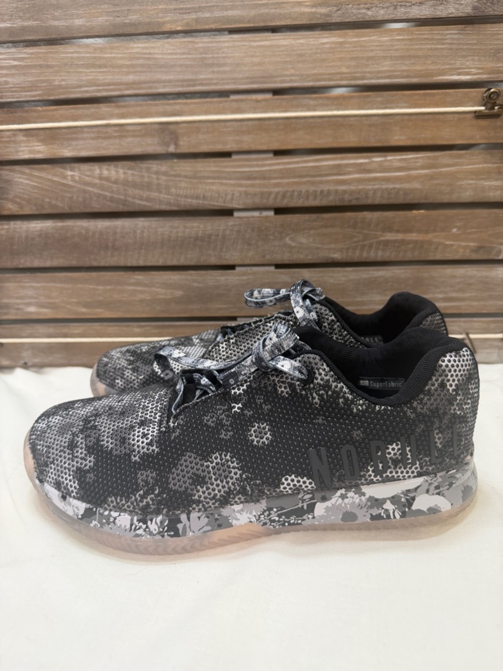 No Bull shoes NOBULL Monochrome Superblossom Trainer floral sneakers sz 8